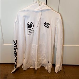 White American eagle sweatshirt